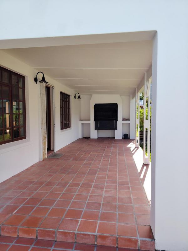To Let 4 Bedroom Property for Rent in Onrus Western Cape